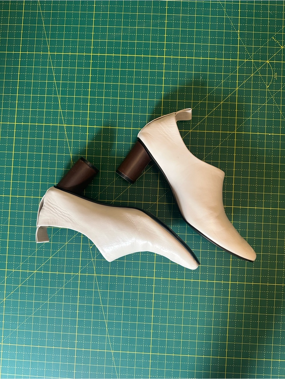 Jeffrey Campbell basic booties - Picture 2 of 7